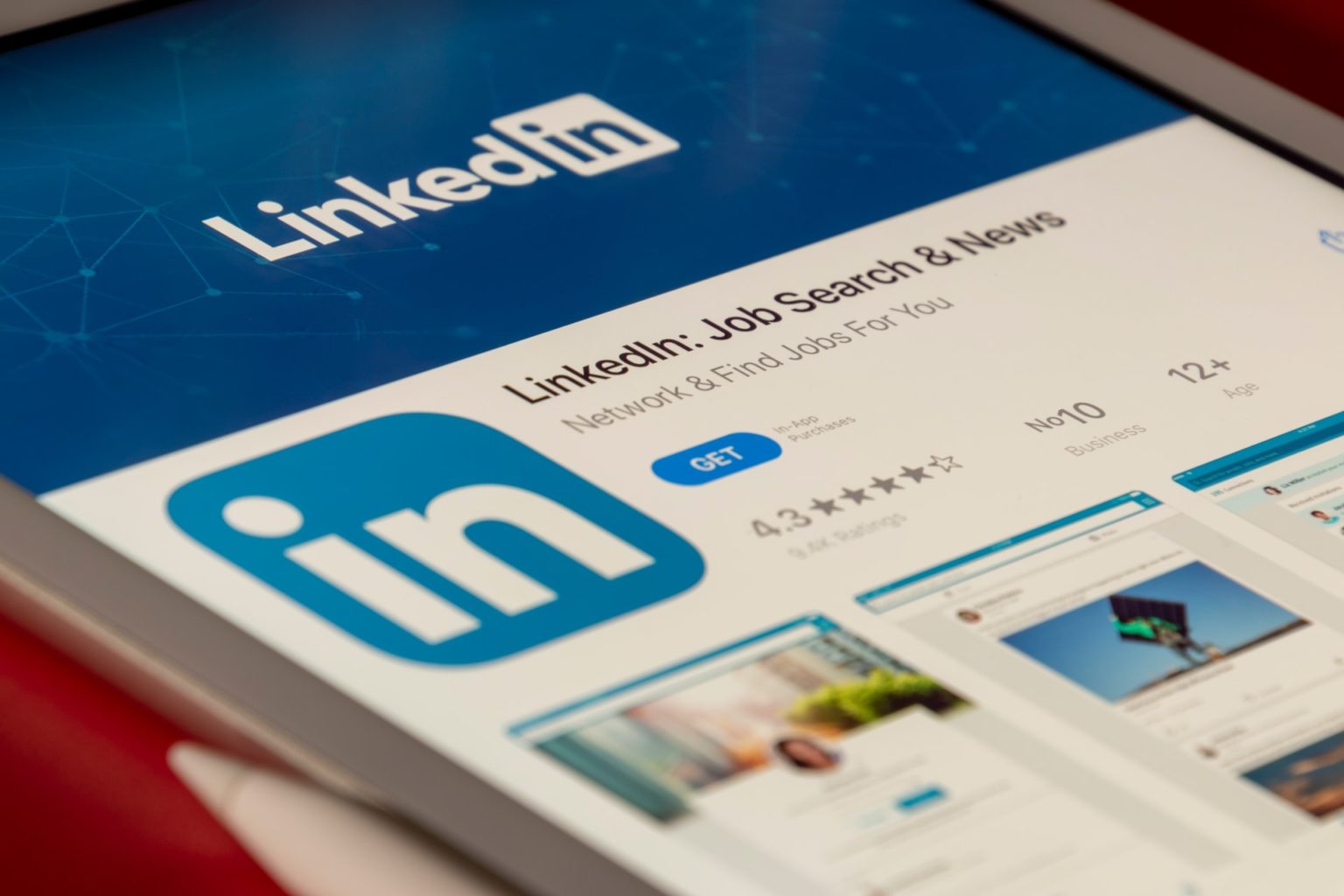 How to Create the Best LinkedIn Company Page Hireserve